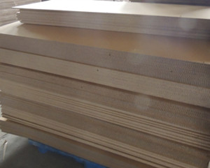 四層複合瓦楞紙板